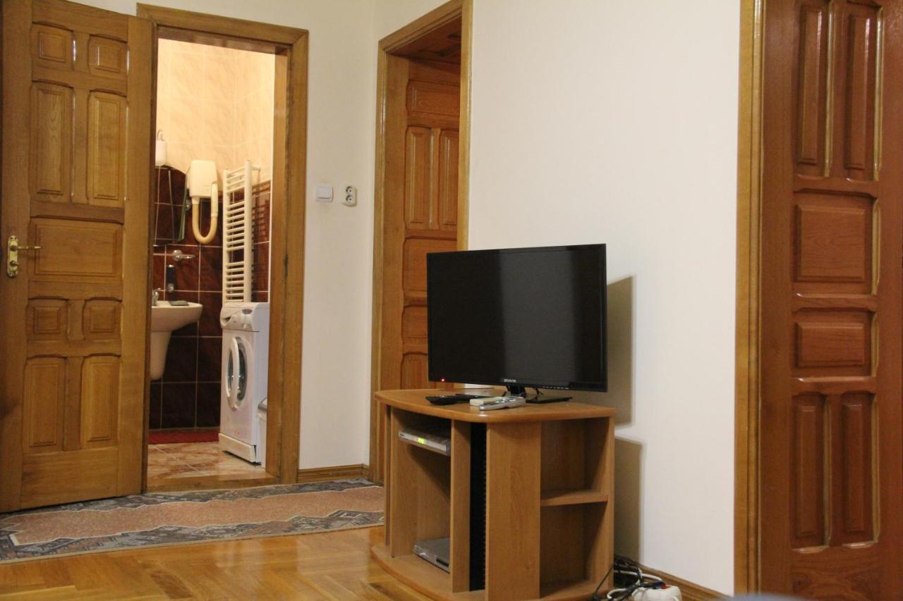Apartments Domovik ,Kirilla I Mefodiya, 5 Mukatschewo Exterior foto